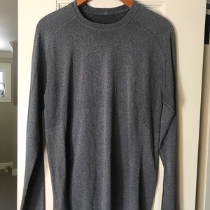 Men’s Lululemon shirt
